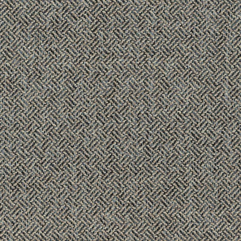 Conker — chenille by Cristina Marrone